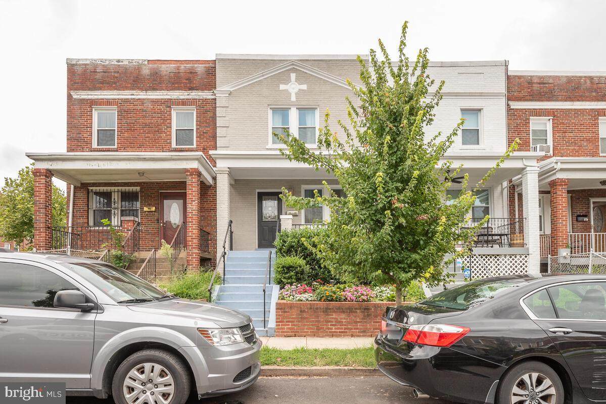 1783 Lyman Place - Photo 1