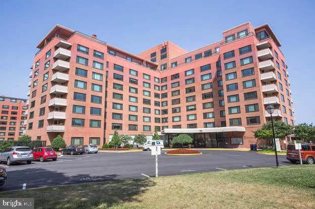 1011 Arlington Boulevard - Photo 1