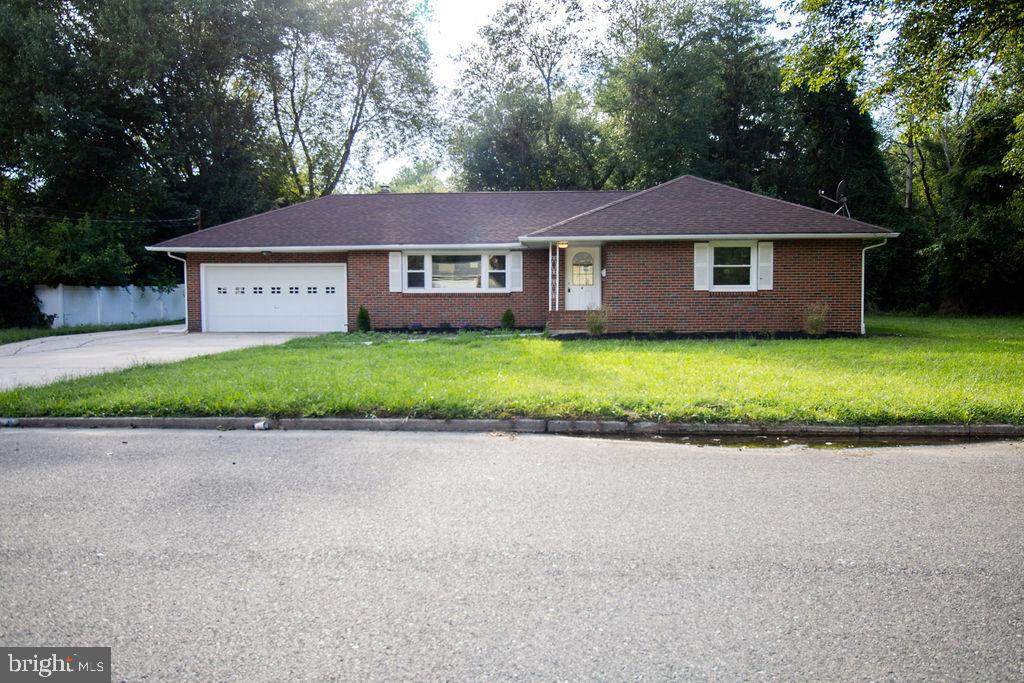 4 Thomas Avenue - Photo 1