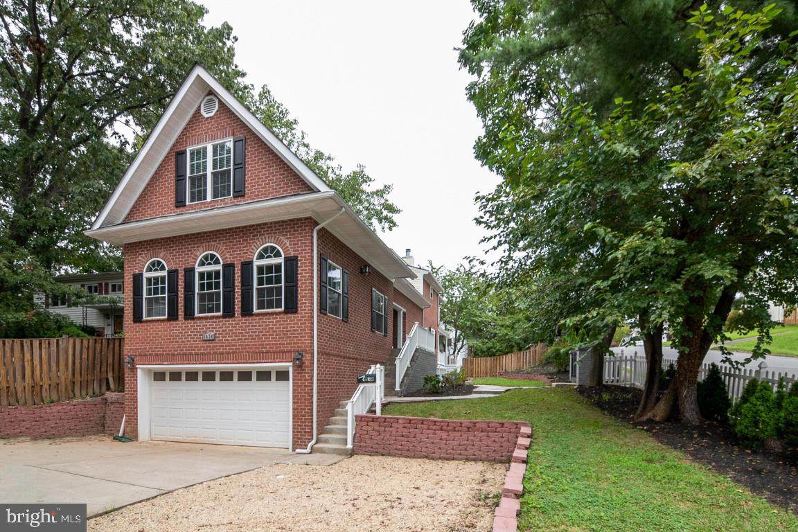 4034 7TH Street - Photo 1