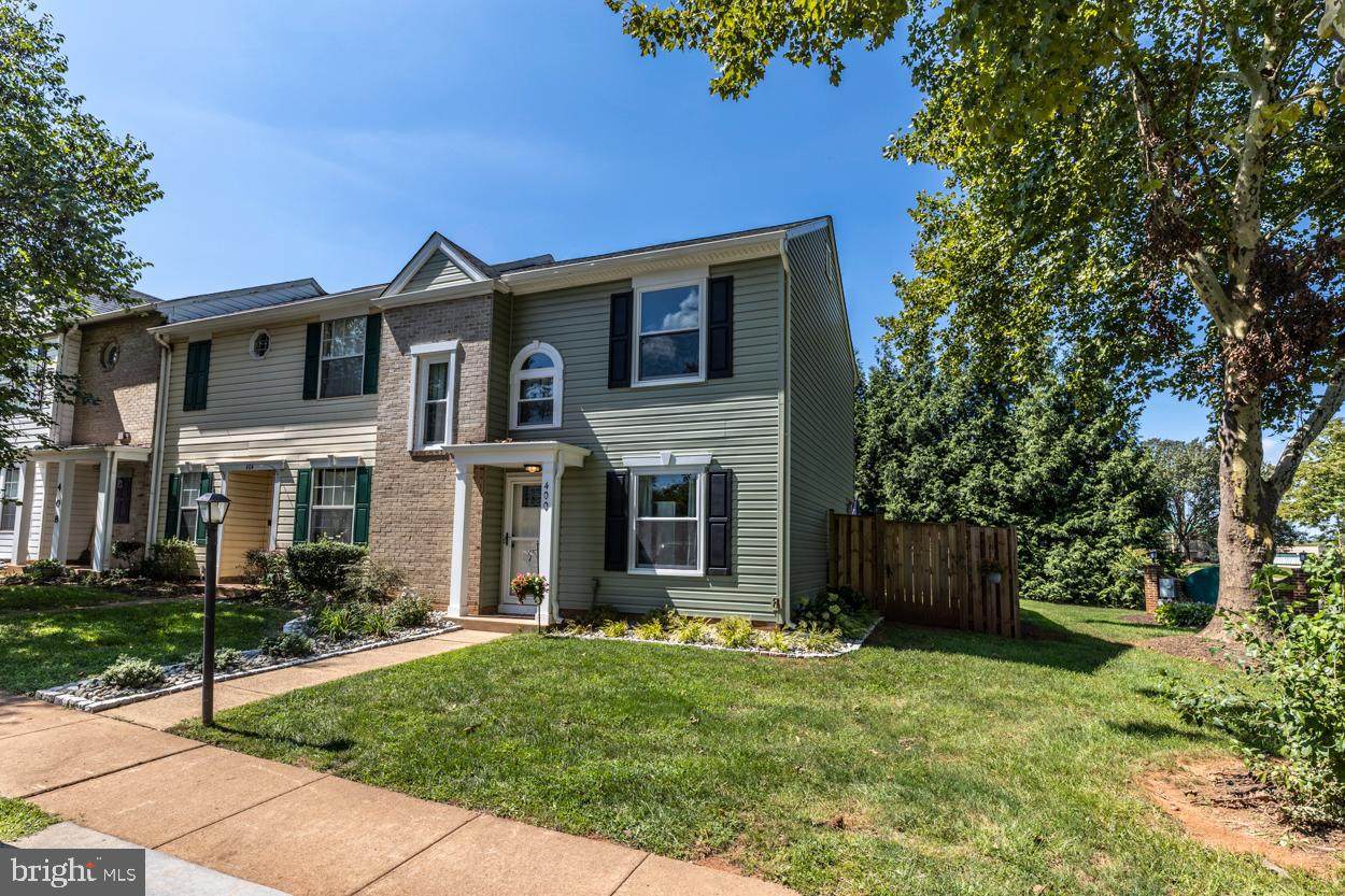 400 Cromwell Court - Photo 1