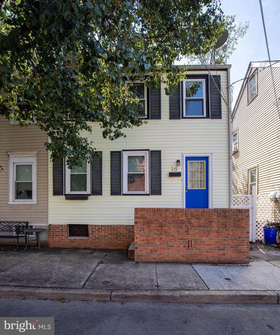 16 Burlington Street - Photo 1
