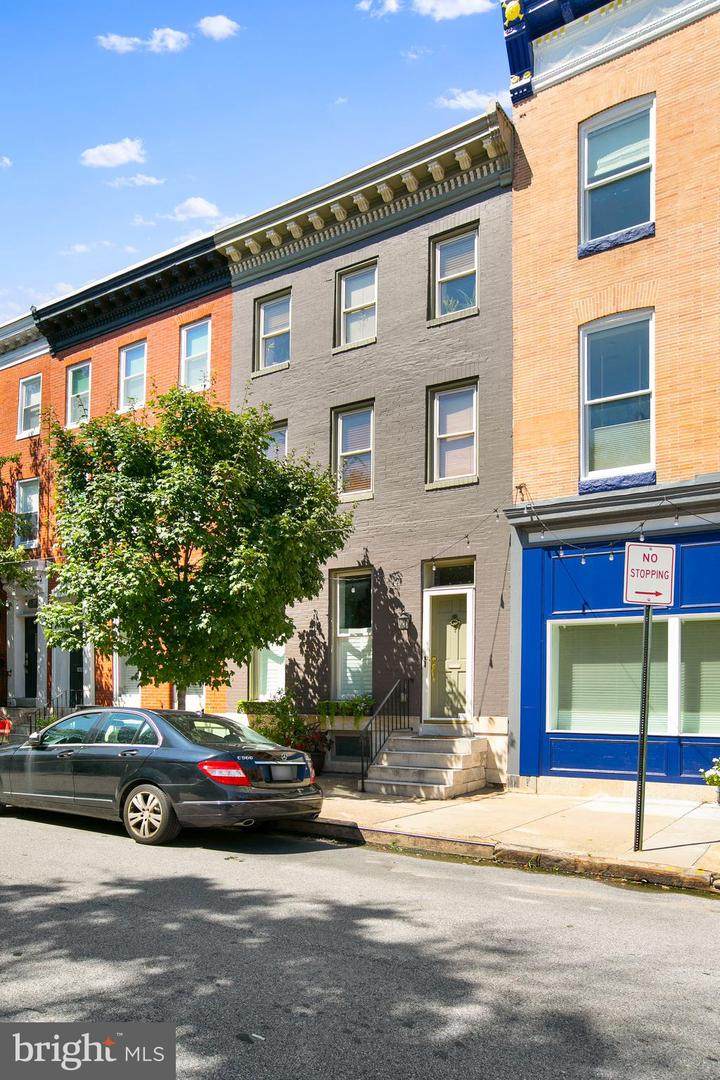 2038 Pratt Street - Photo 1