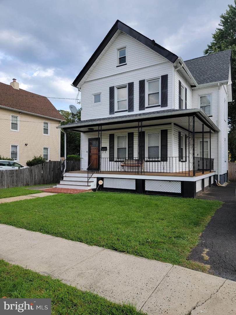 657-659 Essex Street - Photo 1