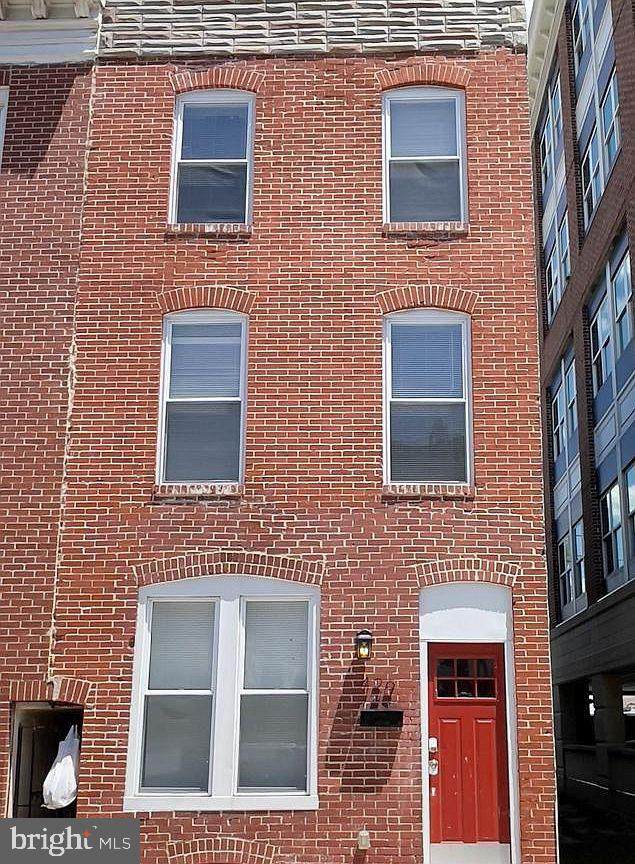 429 Washington Street - Photo 1