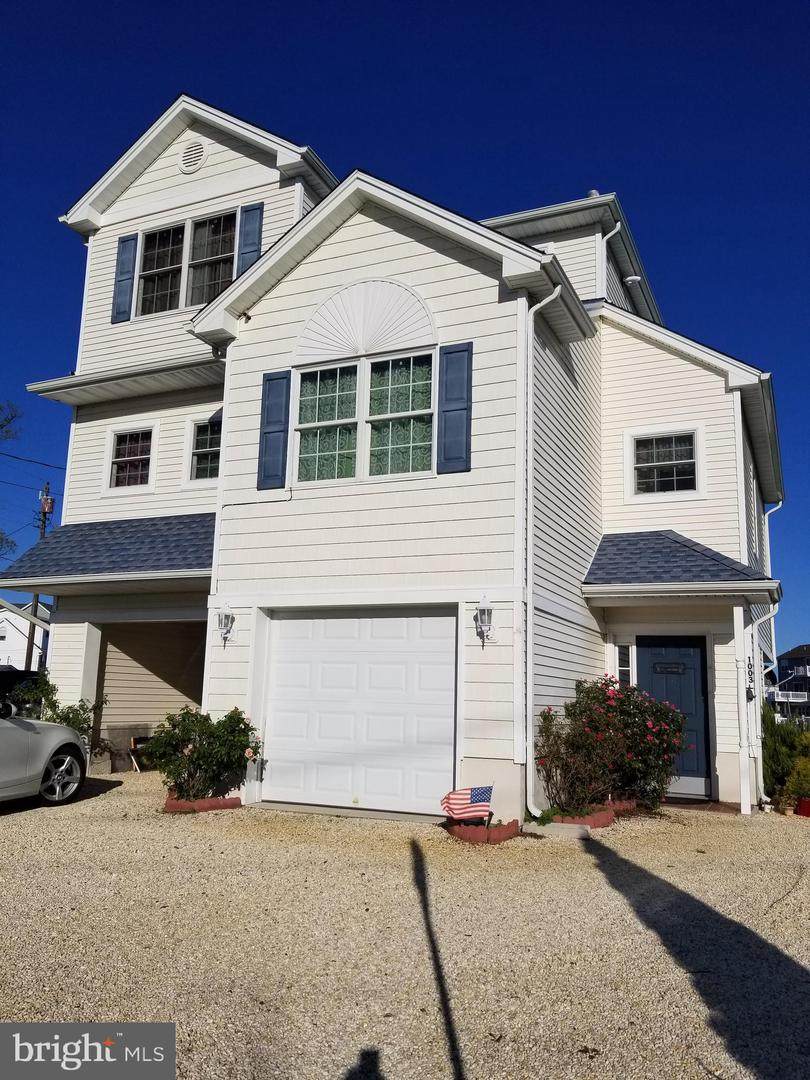 1003 Radio Road - Photo 1