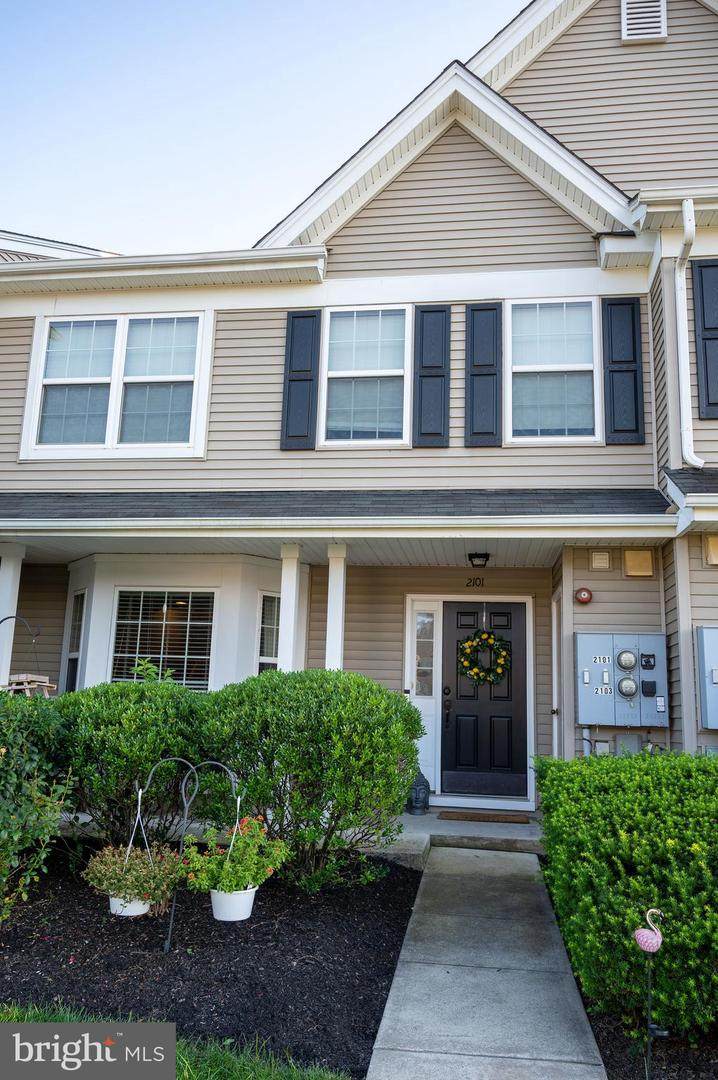 2101 Lexington Mews - Photo 1
