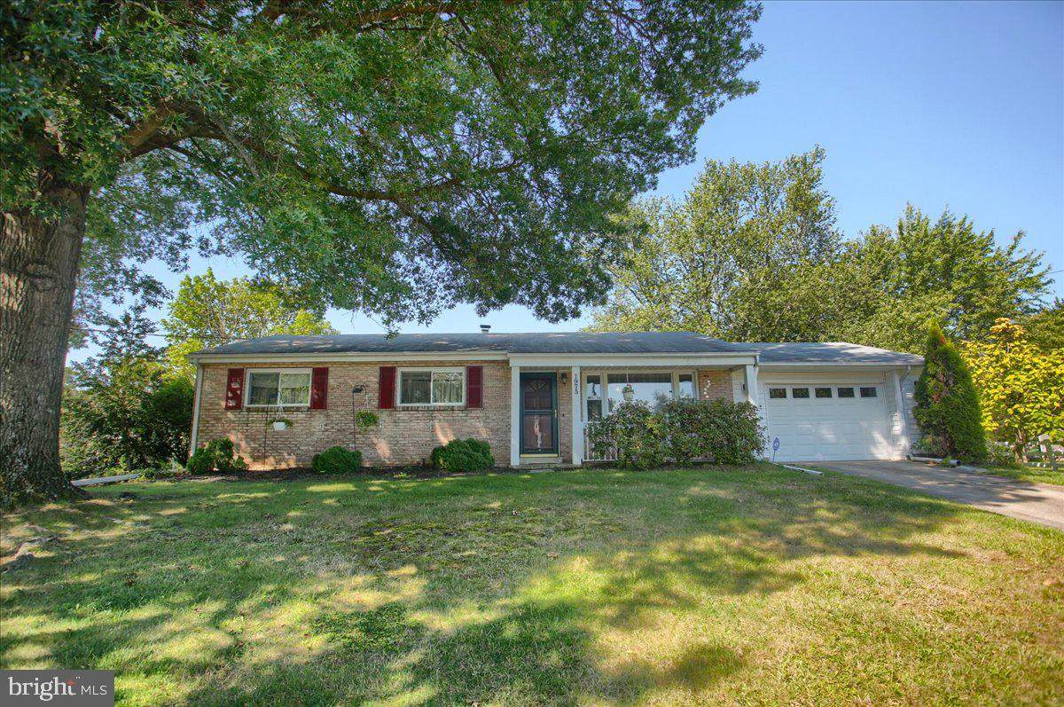 1975 Randall Road - Photo 1