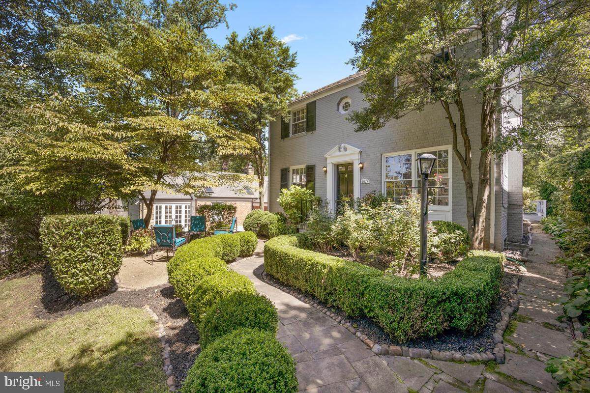 3817 47TH Street - Photo 1