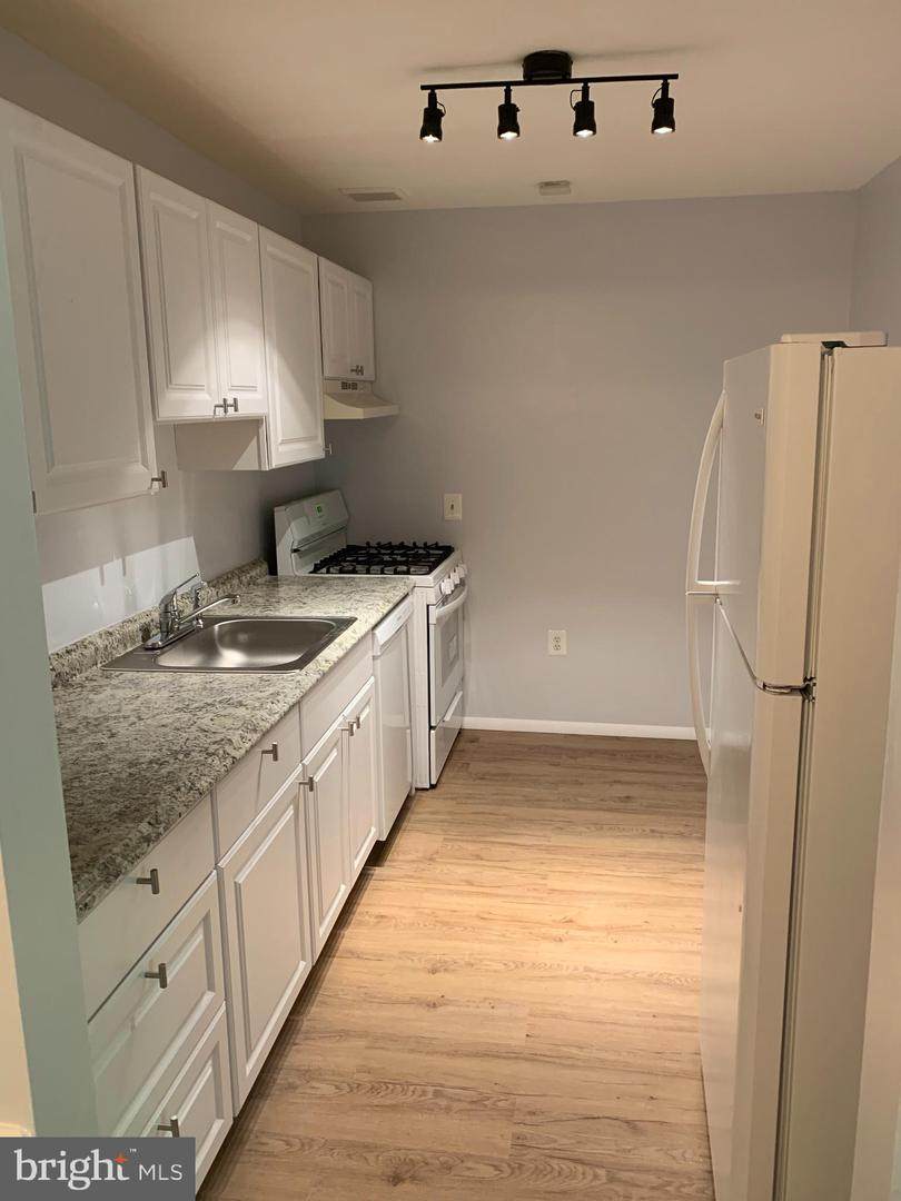 5206 Newton Street - Photo 1