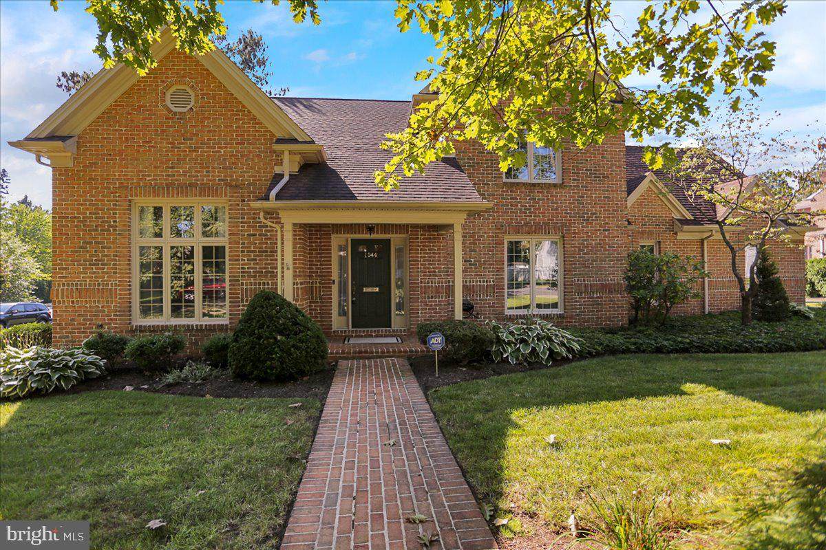 1144 Cleveland Avenue - Photo 1