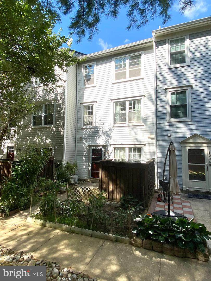 19066 Highstream Drive - Photo 1