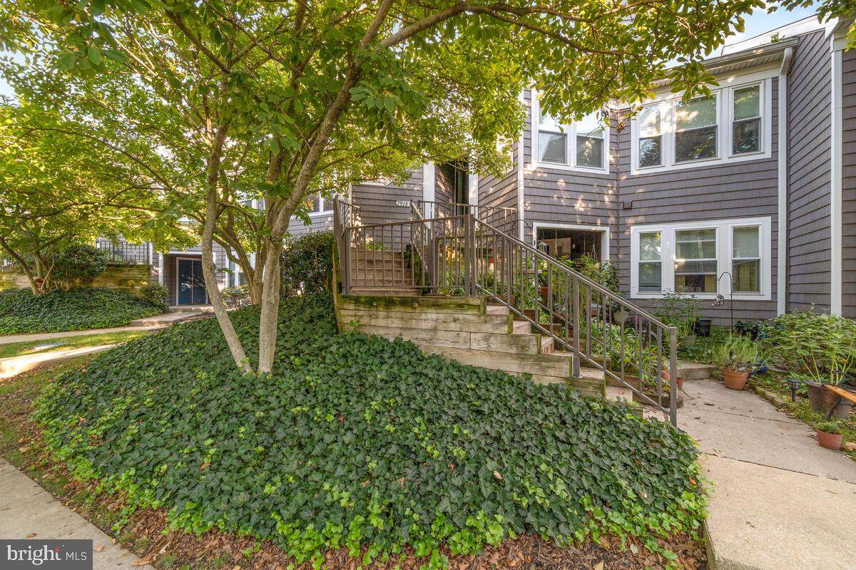 7918 Mayfair Circle - Photo 1