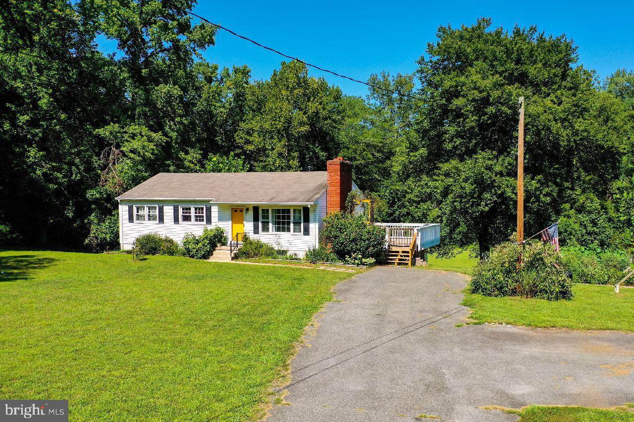 8066 Croom Road - Photo 1