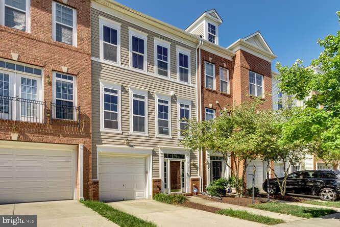5552 Hartfield Avenue - Photo 1