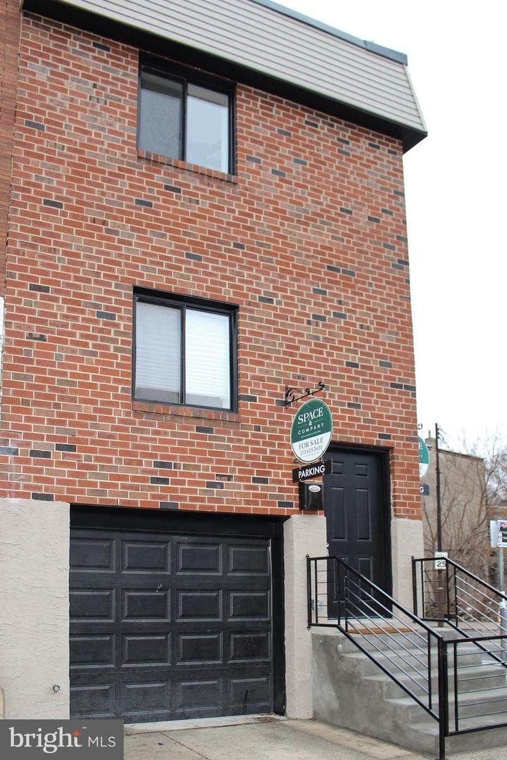 2901 Diamond Street - Photo 1
