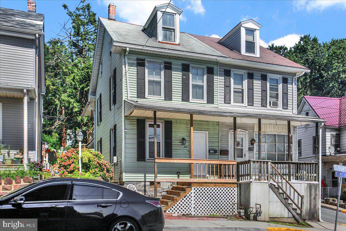 155 4TH Street - Photo 1
