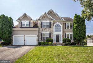 7213 Perrywood Road - Photo 1