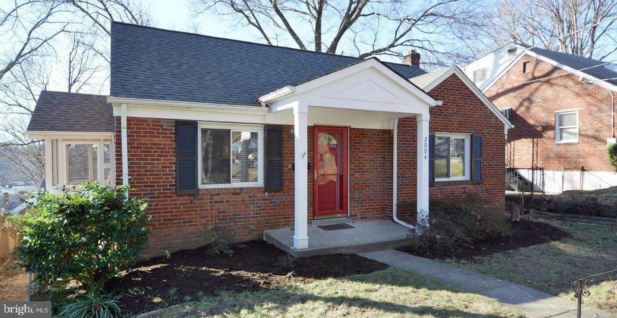 2004 Quincy Street - Photo 1