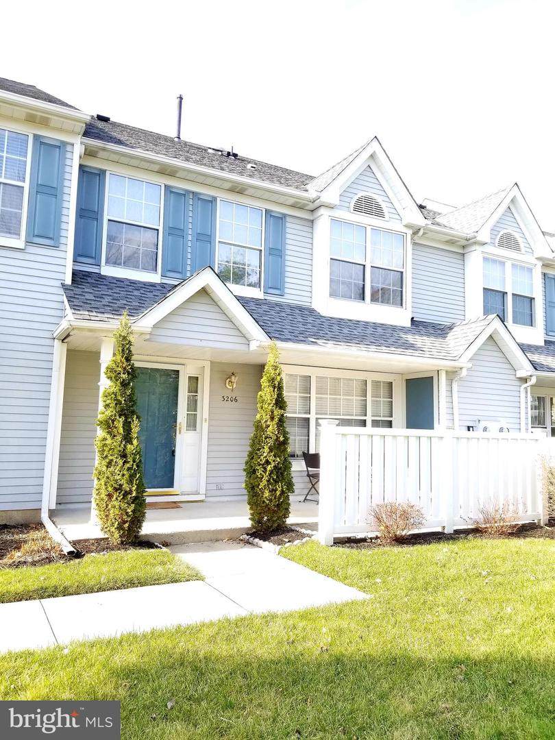 3206 Wimbledon Way - Photo 1