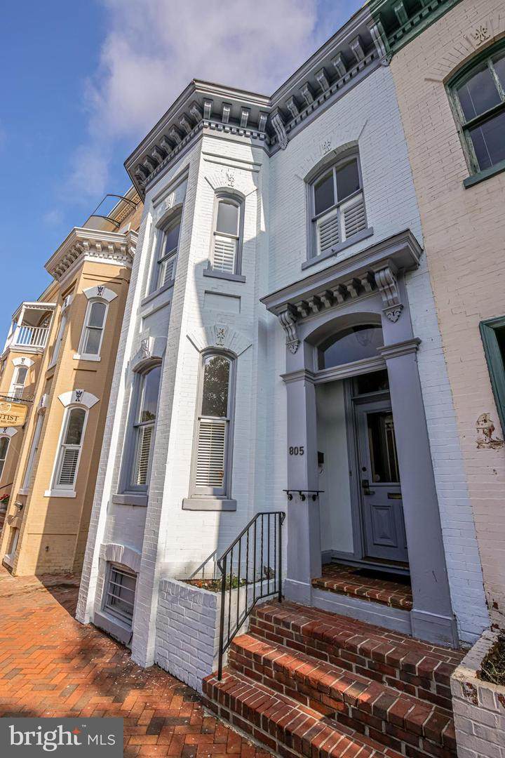 805 Cameron Street - Photo 1
