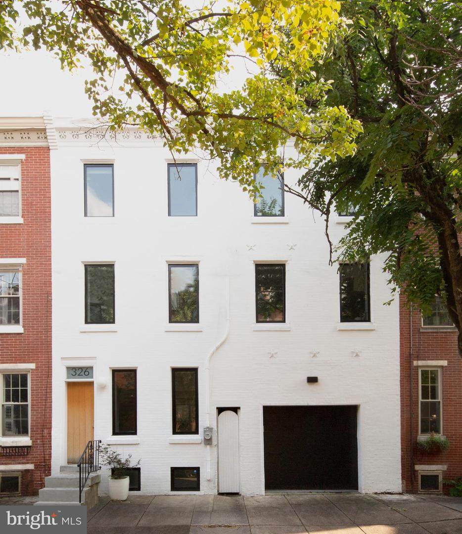 326-28 Monroe Street - Photo 1
