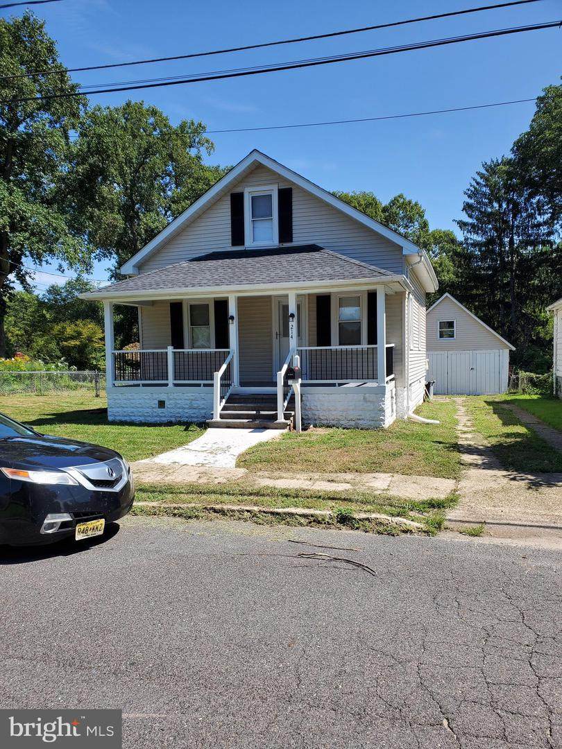 214 Burholme Avenue - Photo 1