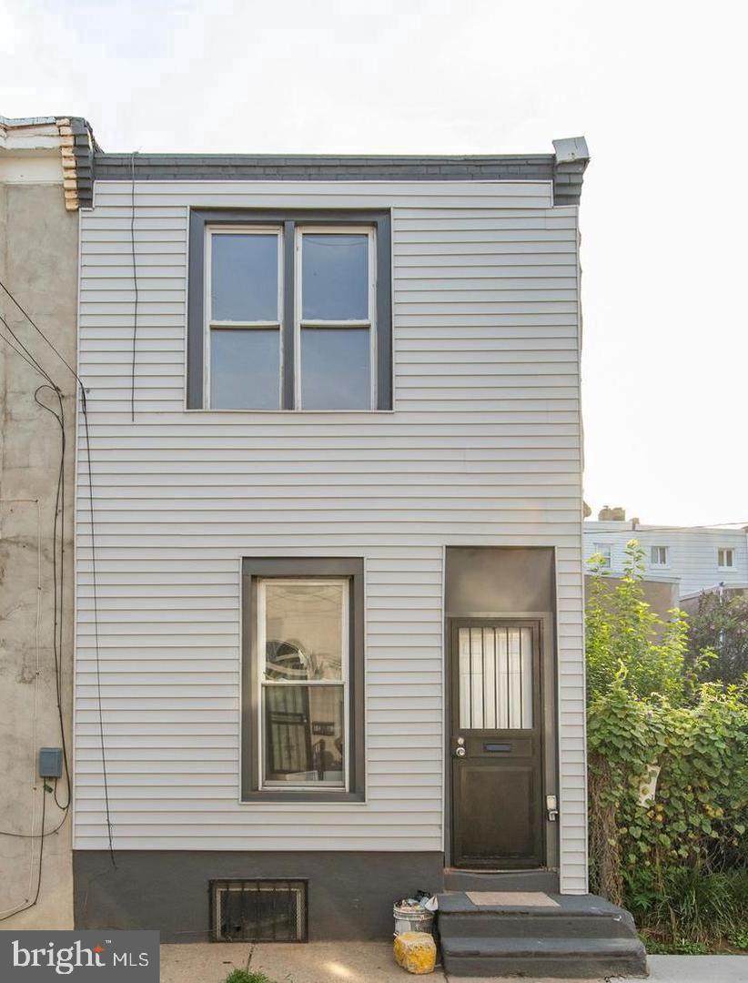 1821 Oakdale Street - Photo 1