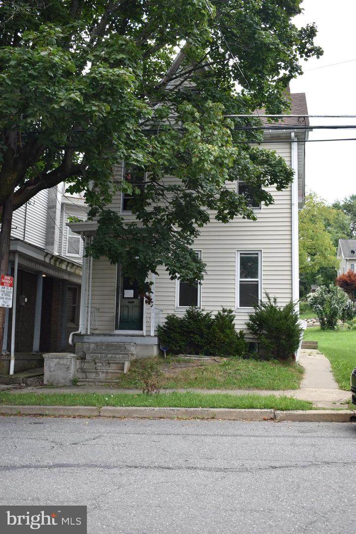 404 Warren Street - Photo 1