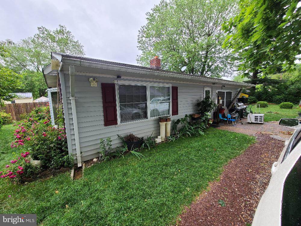 109 Kenmar Drive - Photo 1