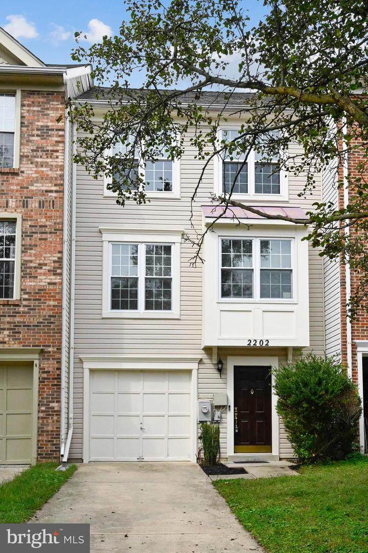 2202 Commissary Circle - Photo 1