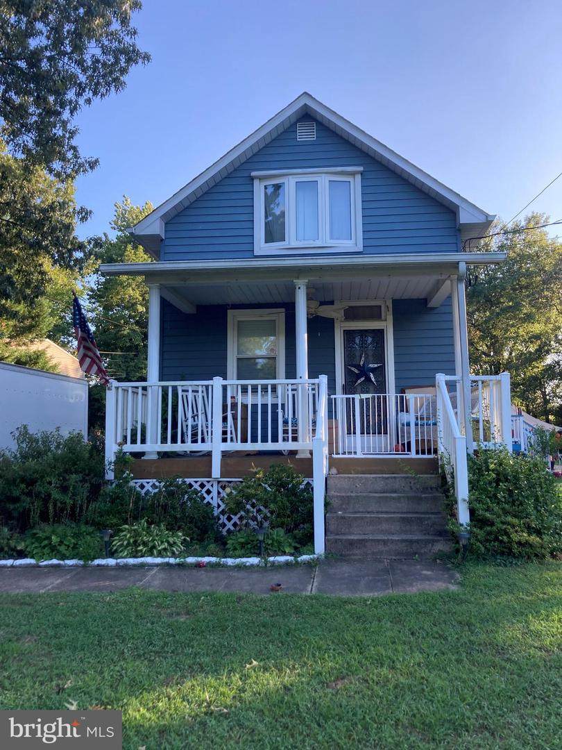 217,219 & 221 6TH Avenue - Photo 1