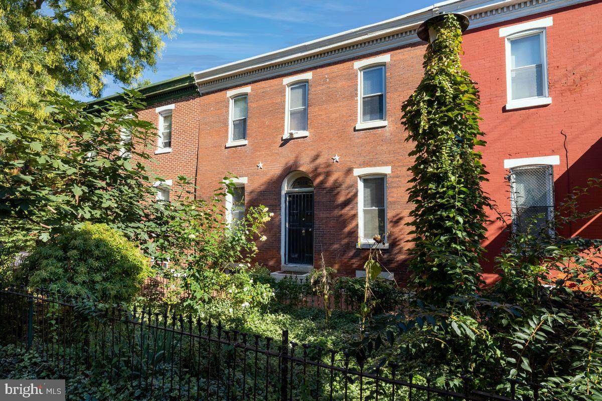 2203 Madison Square - Photo 1