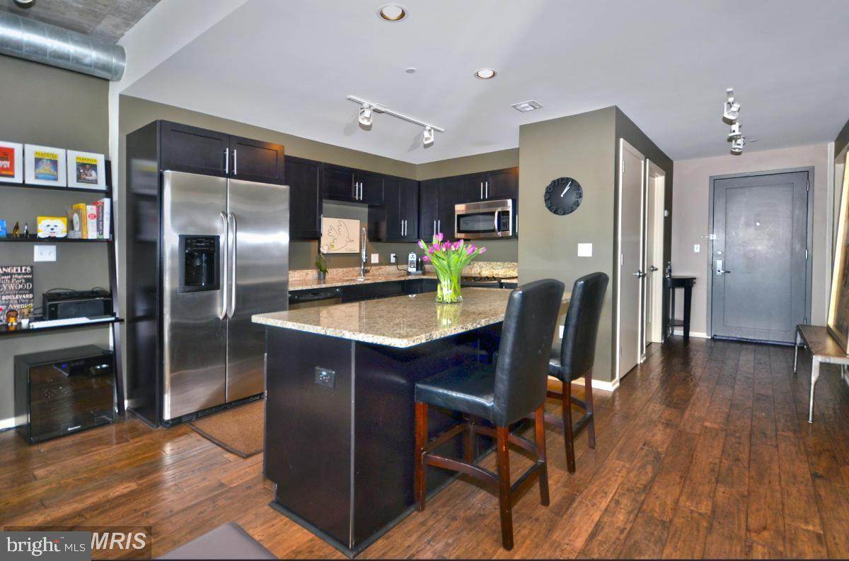 1200 Steuart Street - Photo 1