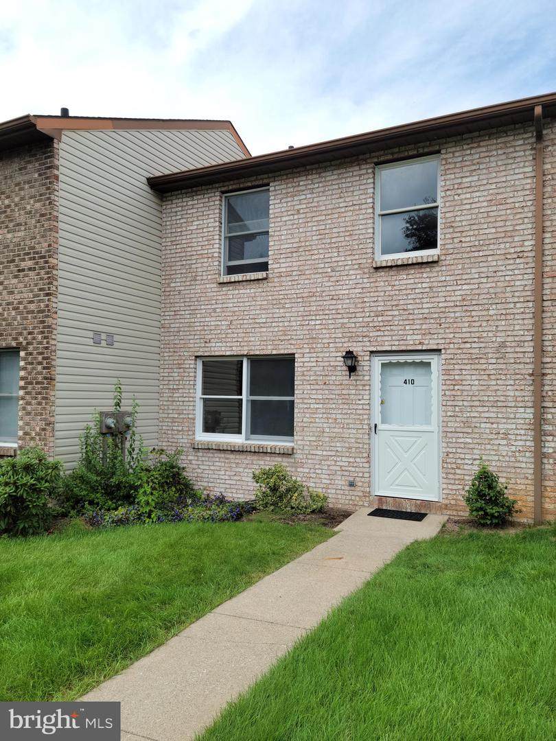 410 Gerald Street - Photo 1