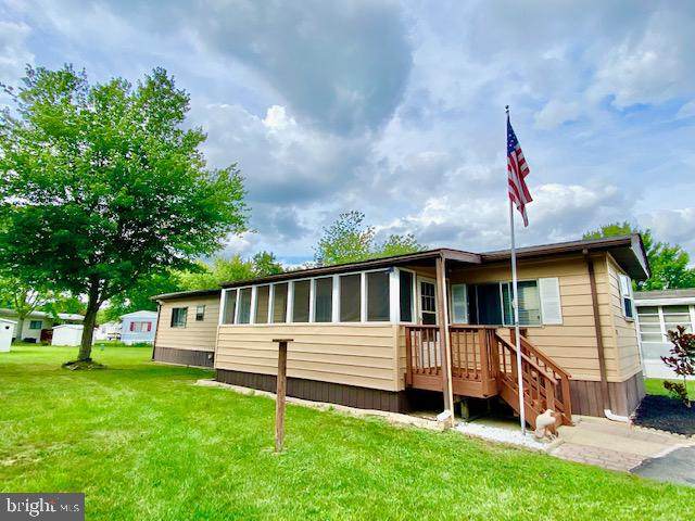 172 Barbara Ct - Photo 1