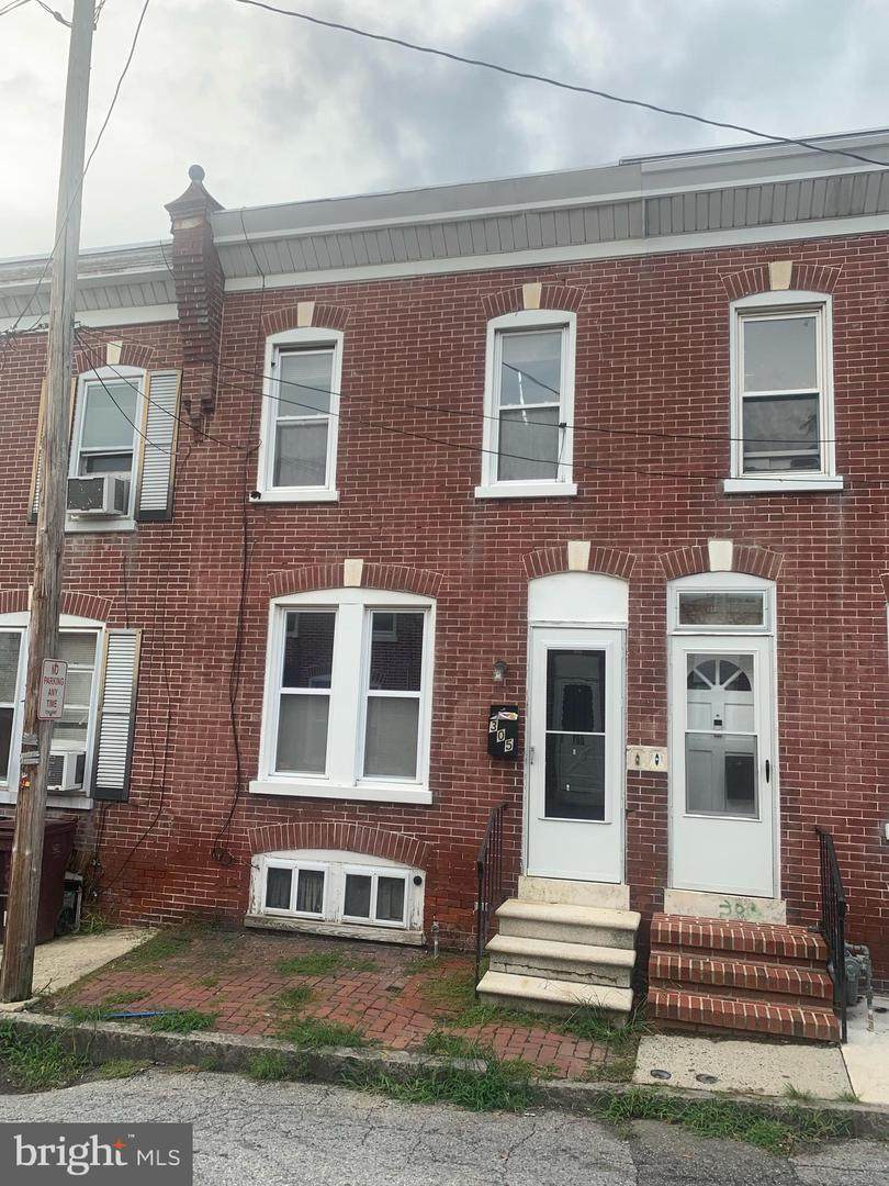 305 Porter Street - Photo 1