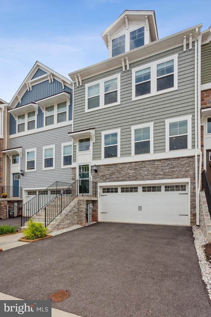 1013 Edenberry Way - Photo 1