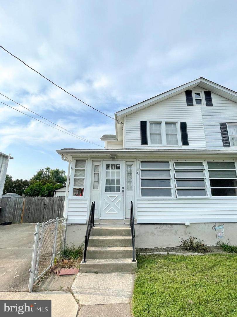35 Lincoln Avenue - Photo 1