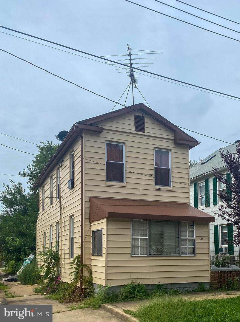 541 Pontiac Avenue - Photo 1