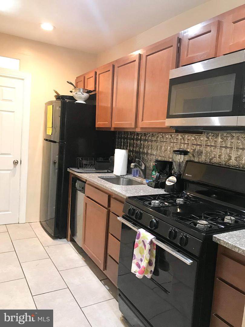 4044 7TH Street - Photo 1