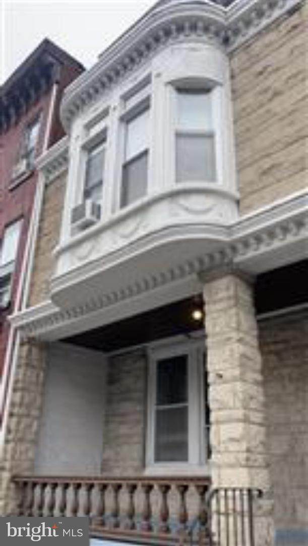 230 10TH Street - Photo 1