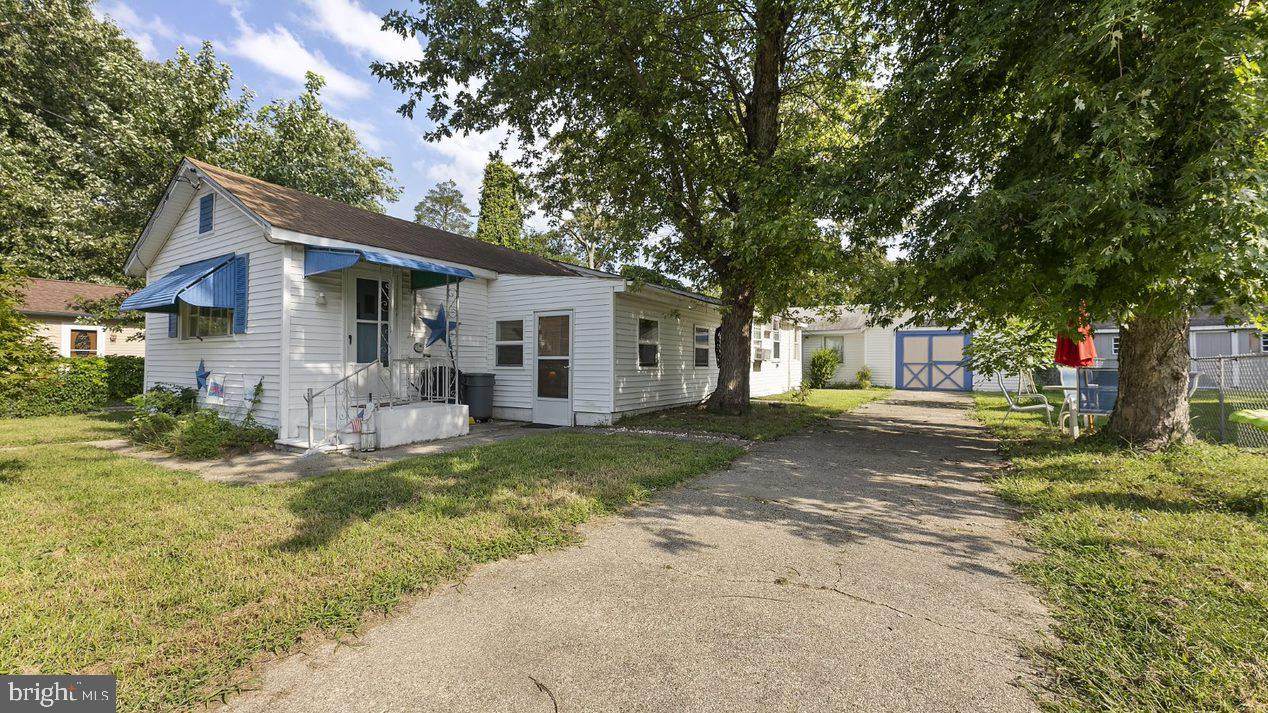 63 Ridgewood Avenue - Photo 1