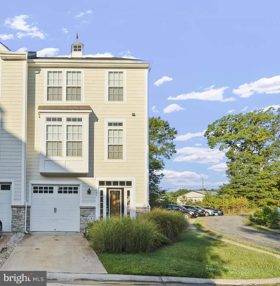506 Monroe Point Drive - Photo 1