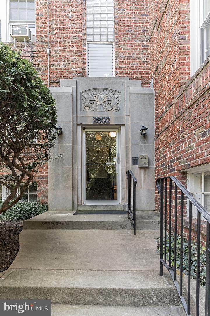 2802 Devonshire Place - Photo 1