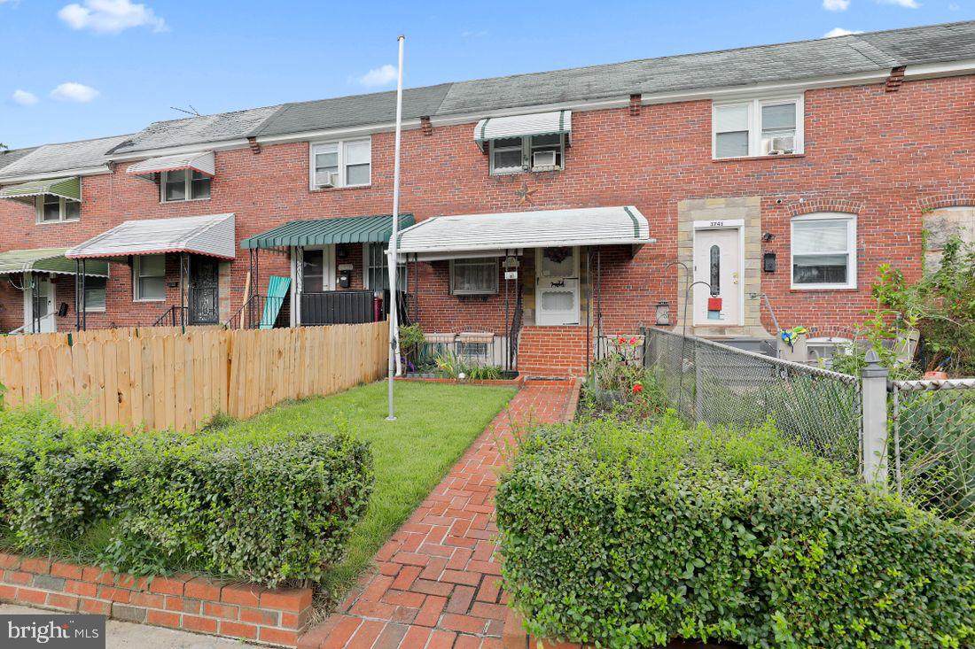 3739 Saint Victor Street - Photo 1