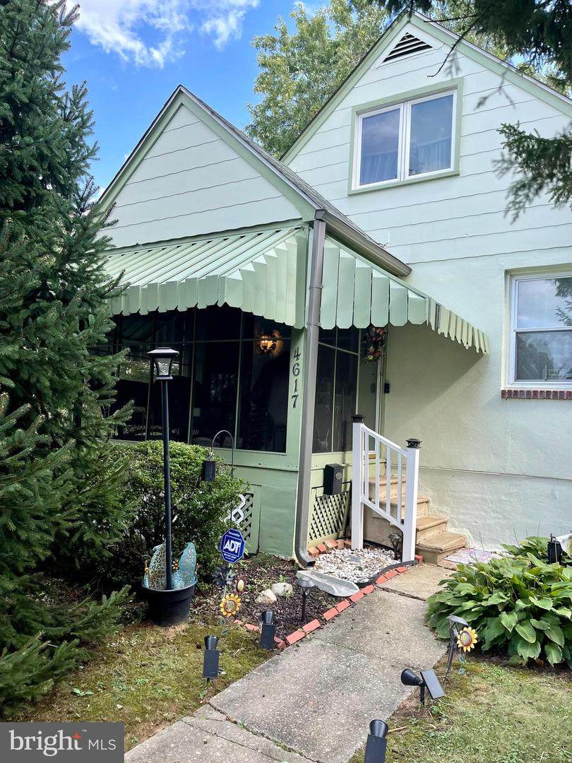 4617 Hazelwood Avenue - Photo 1