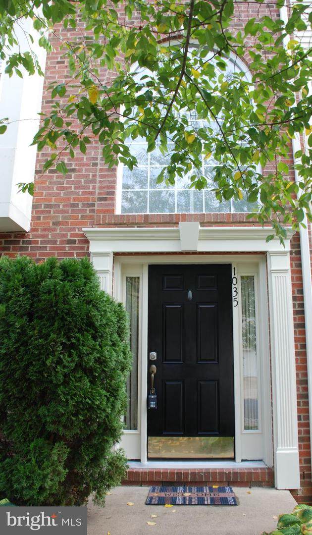 1035 Longview Lane - Photo 1