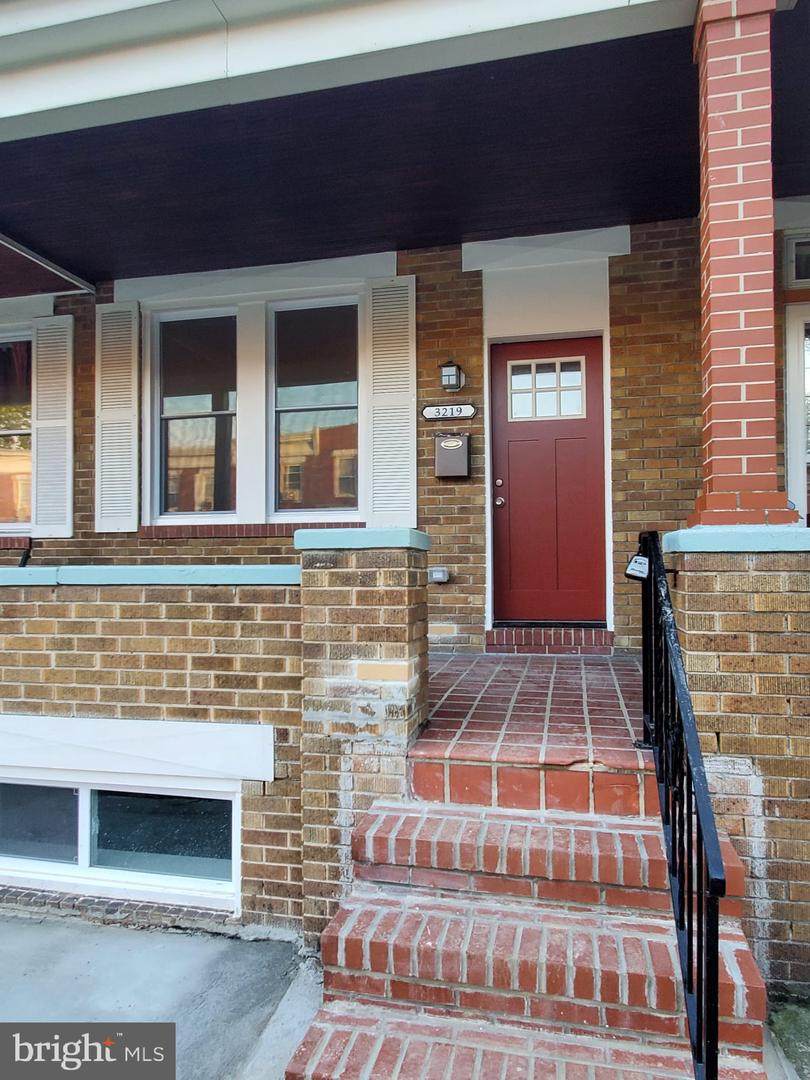 3219 Chesterfield Avenue - Photo 1