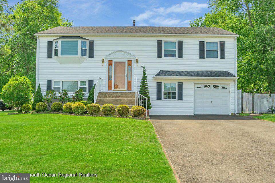852 Peppertree Drive - Photo 1